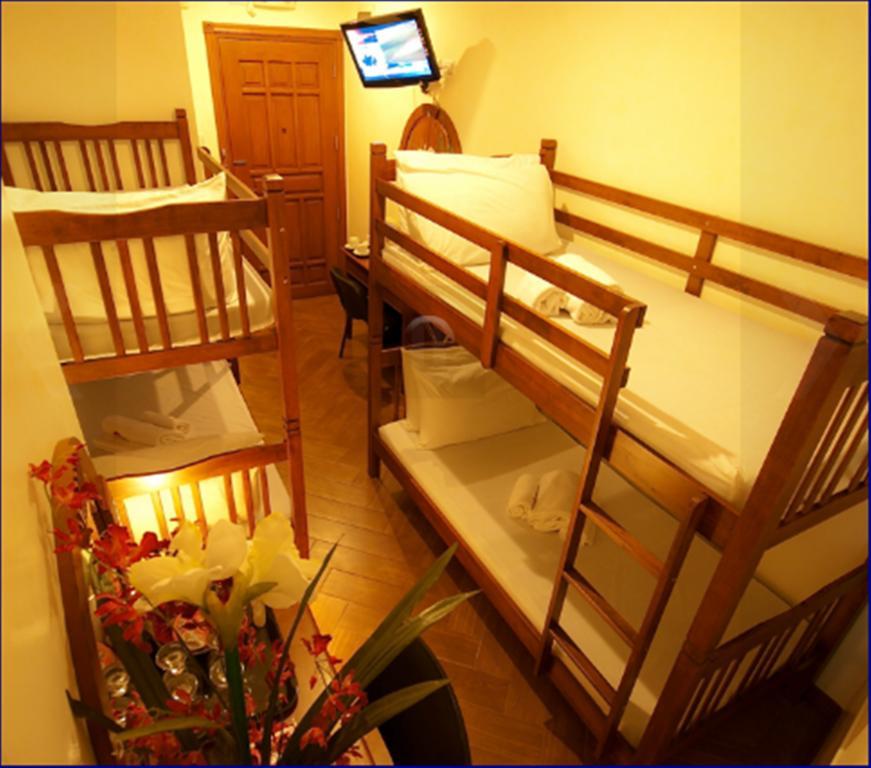 Avitel Hotel ماكاتي الغرفة الصورة